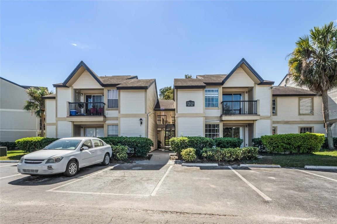 1924 Lake Atriums Cir. #49, Orlando, FL 32839
