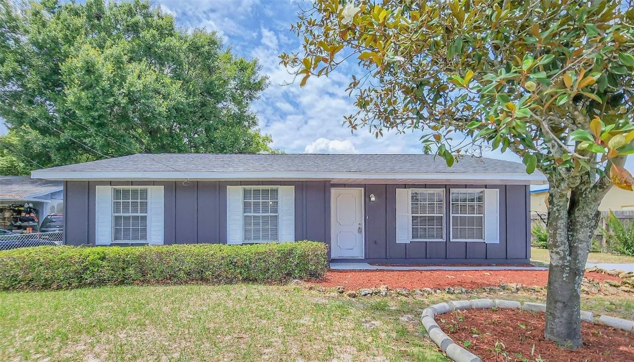 1223 Tuskegee St., Leesburg, FL 34748