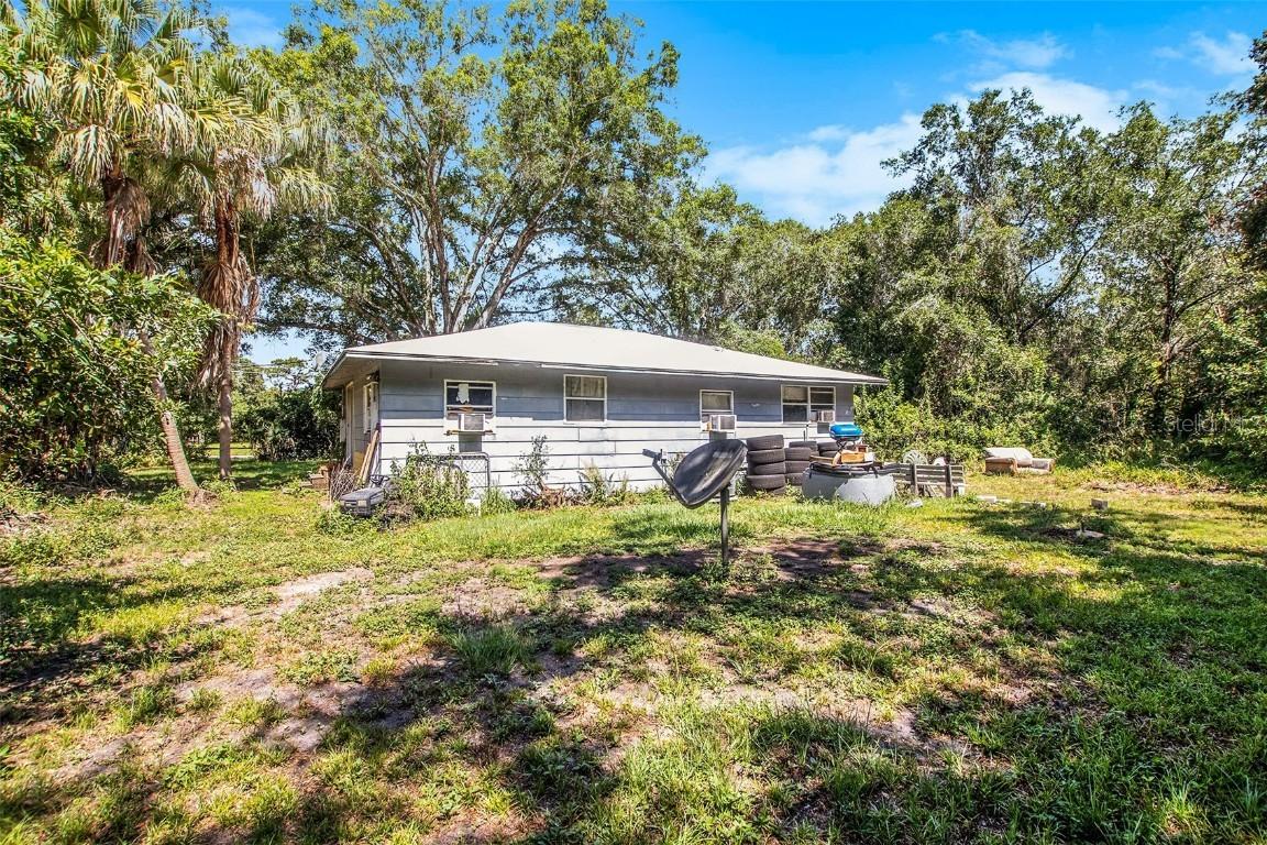 2112 33rd St., Ruskin, FL 33570