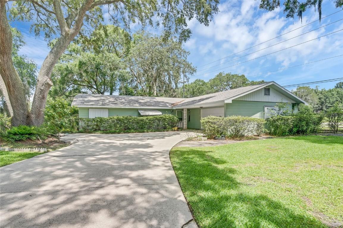 5544 Harbor Dr., Lakeland, FL 33809