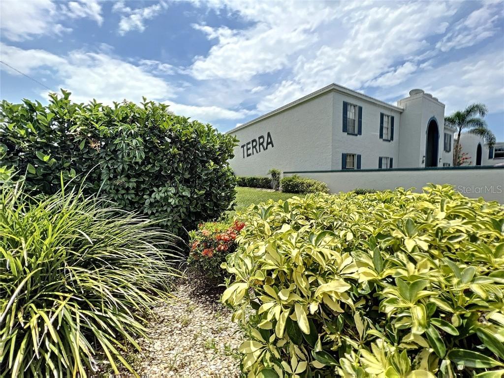 1006 Plantation Dr. #F11, Kissimmee, FL 34741