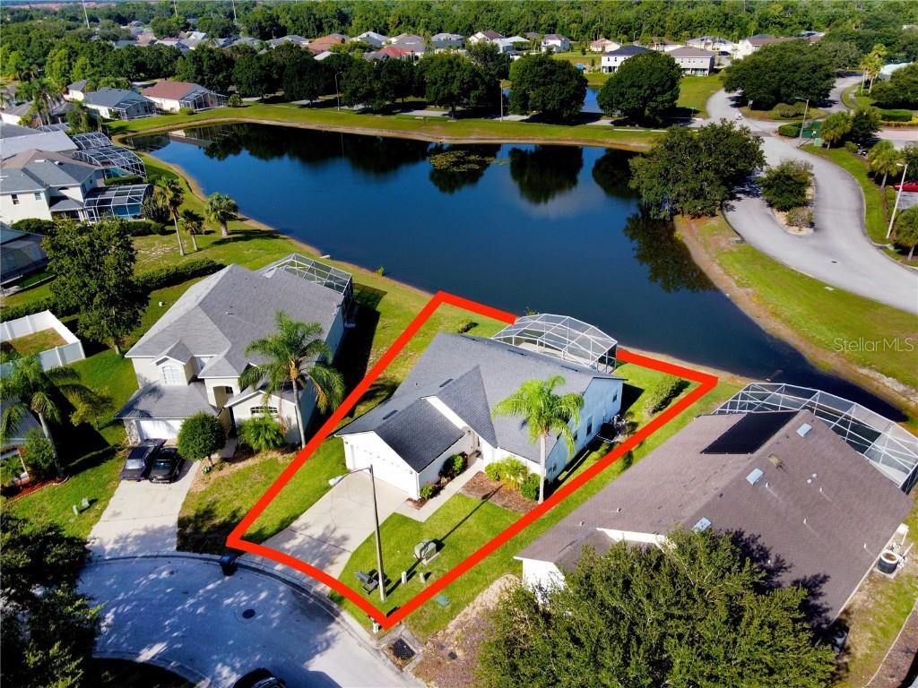 128 Lake Shore Pkwy., Davenport, FL 33896