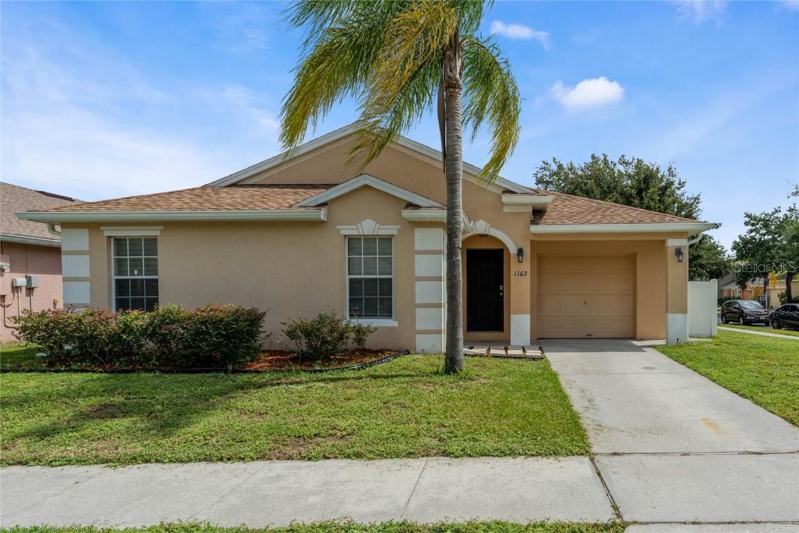 1162 Sandy Ridge Dr., Davenport, FL 33896