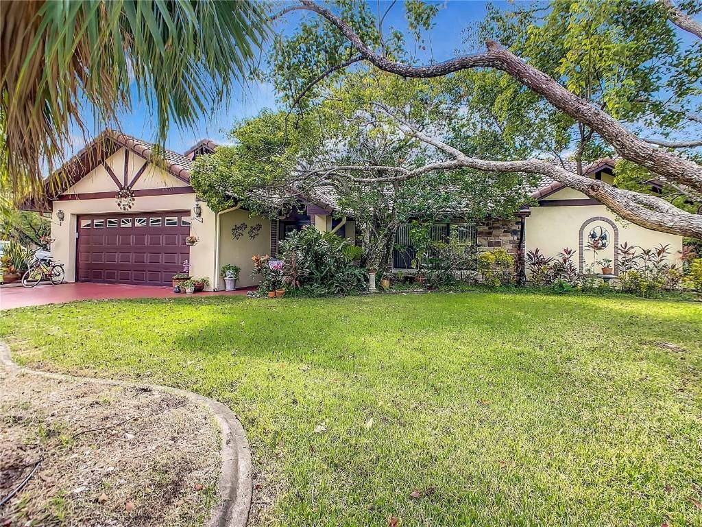 2490 Albany Dr., Kissimmee, FL 34758