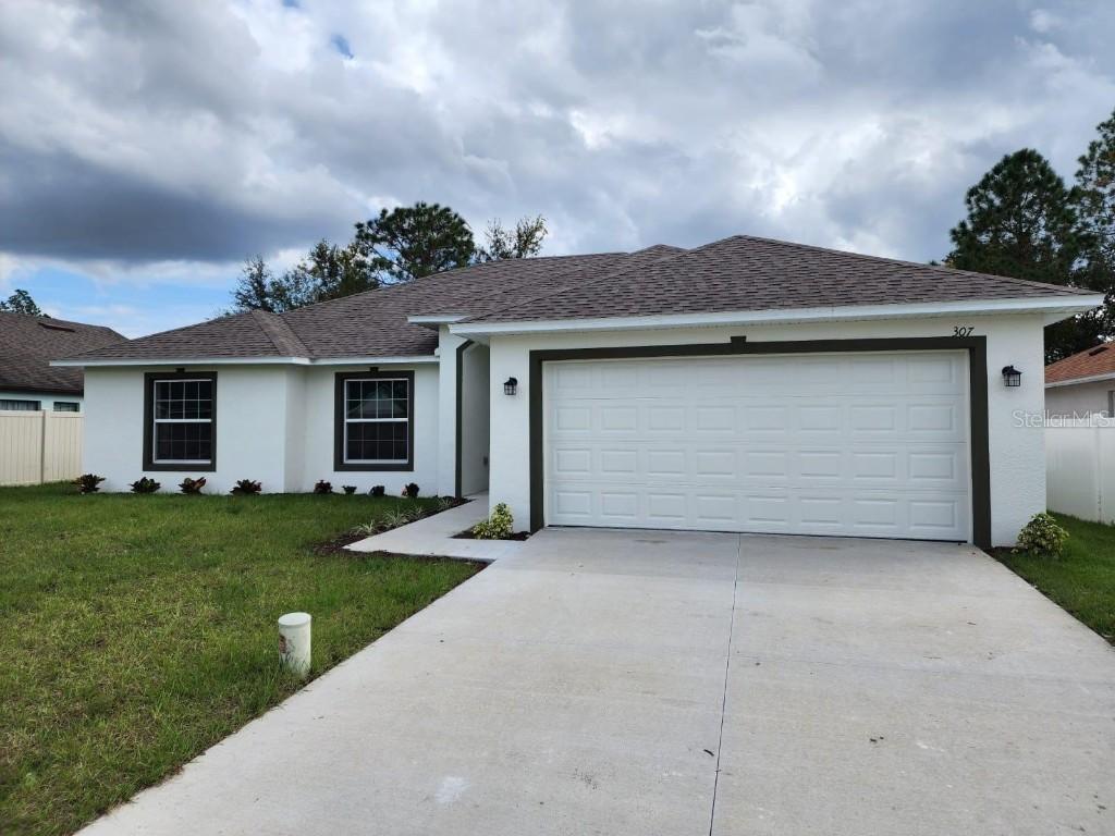 307 Chelmsford Ct., Kissimmee, FL 34758