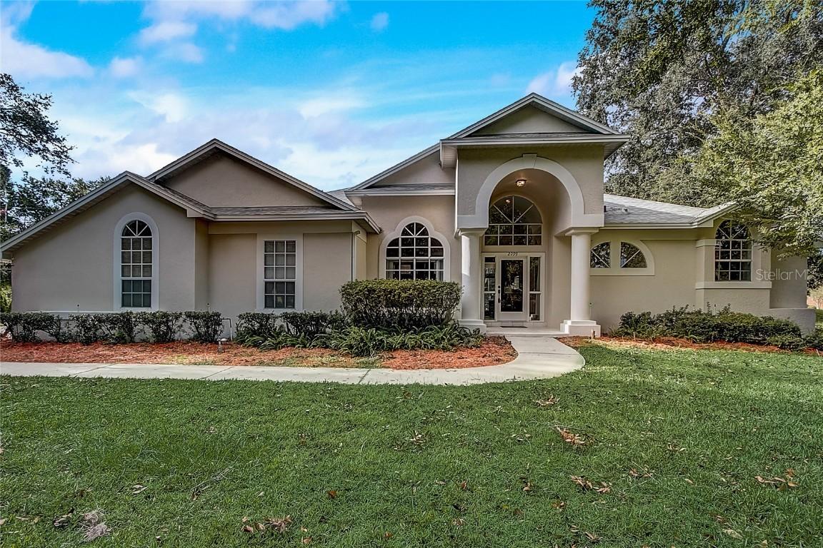 2099 Camelot Blvd., St. Cloud, FL 34772