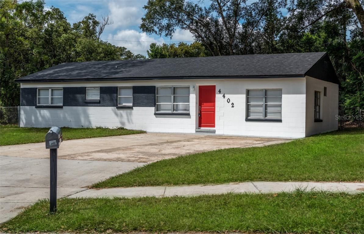 4402 Meadowbrook Ave., Orlando, FL 32808