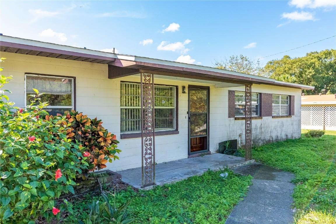 410 Poinciana Cir., Kissimmee, FL 34744