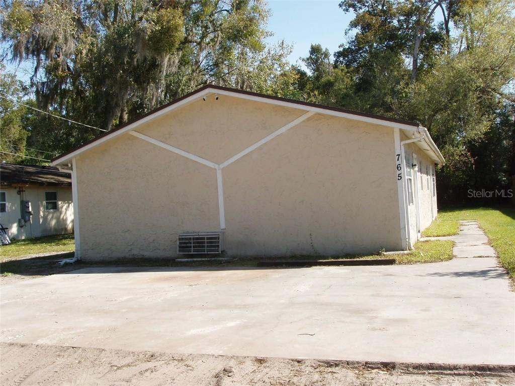765 Hudson St., Kissimmee, FL 34741