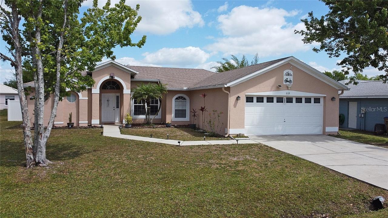 609 Heraldo Ct., Kissimmee, FL 34758