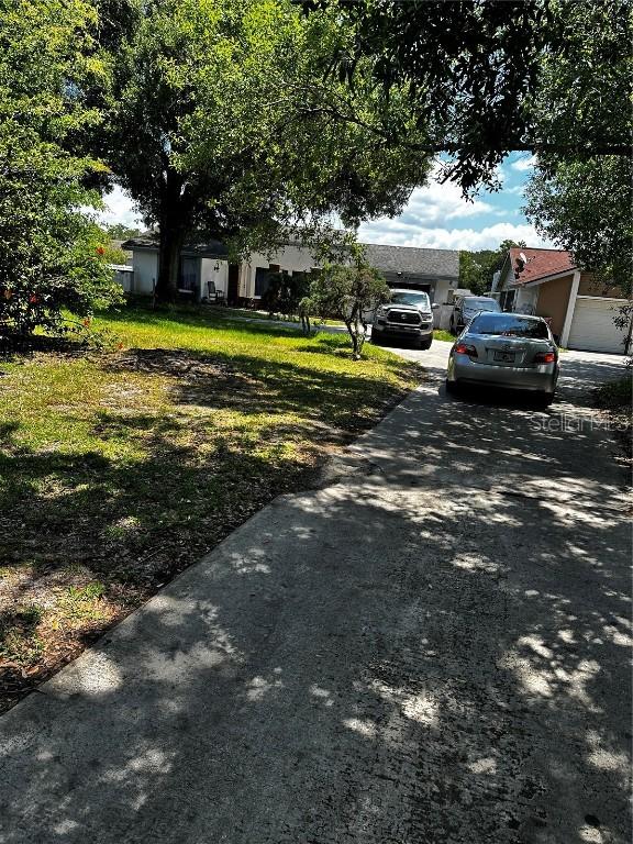 27 Trophy Ln., Kissimmee, FL 34759
