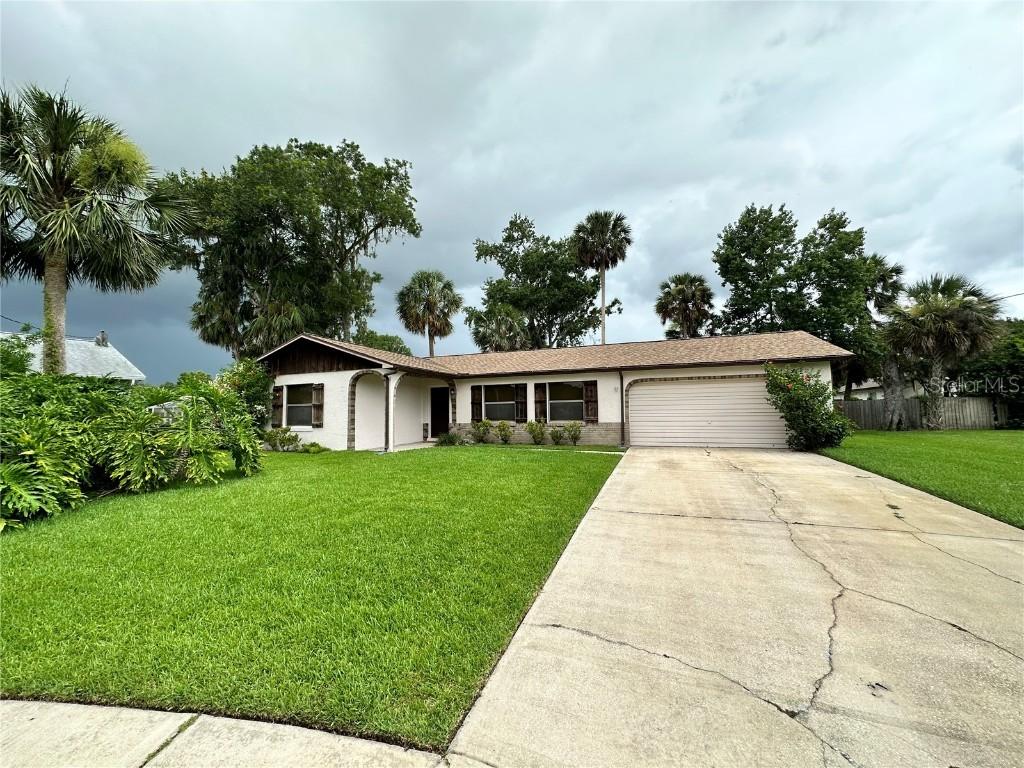 11 Lakeview Cir., Ormond Beach, FL 32174