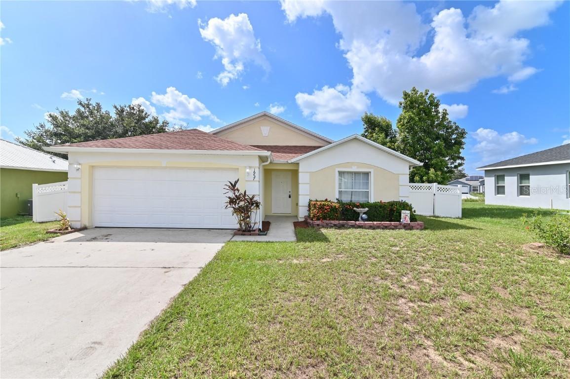 1957 Myakka Ct., Poinciana, FL 34759