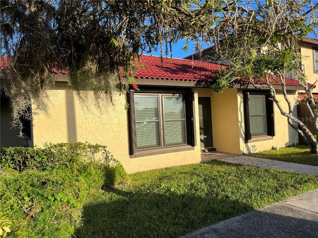 453 Hunter Cir., Kissimmee, FL 34758