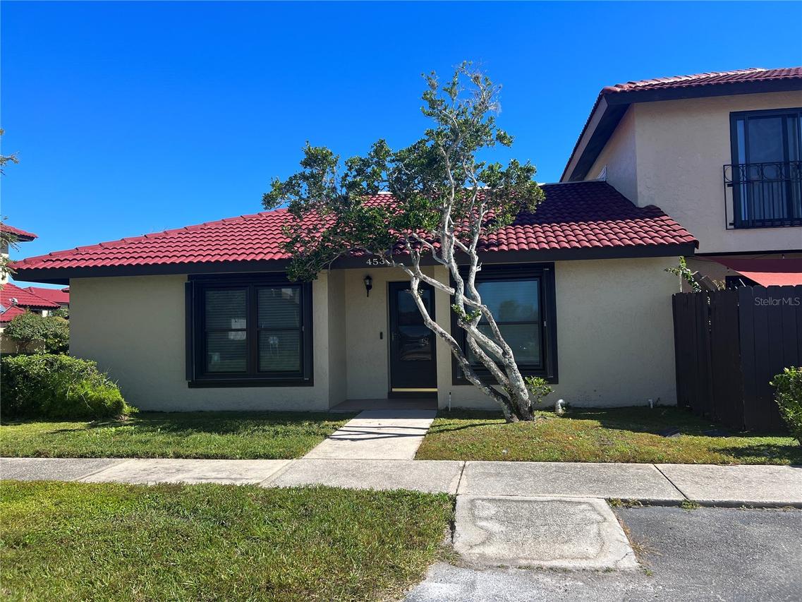 453 Hunter Cir., Kissimmee, FL 34758