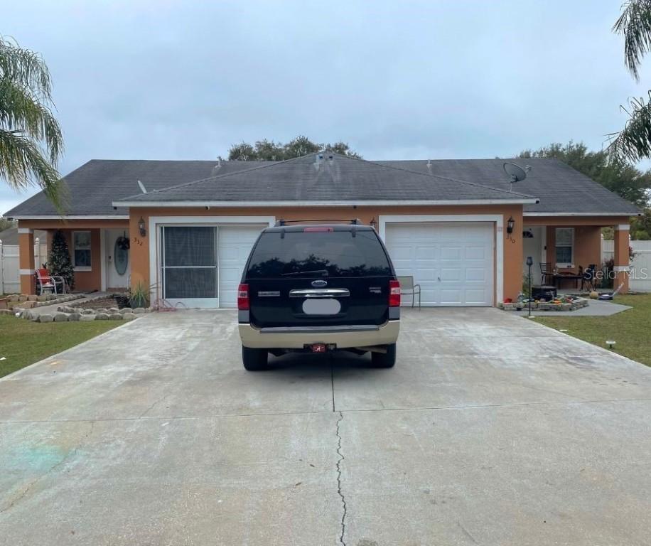 330 Sherborne Ln., Kissimmee, FL 34758