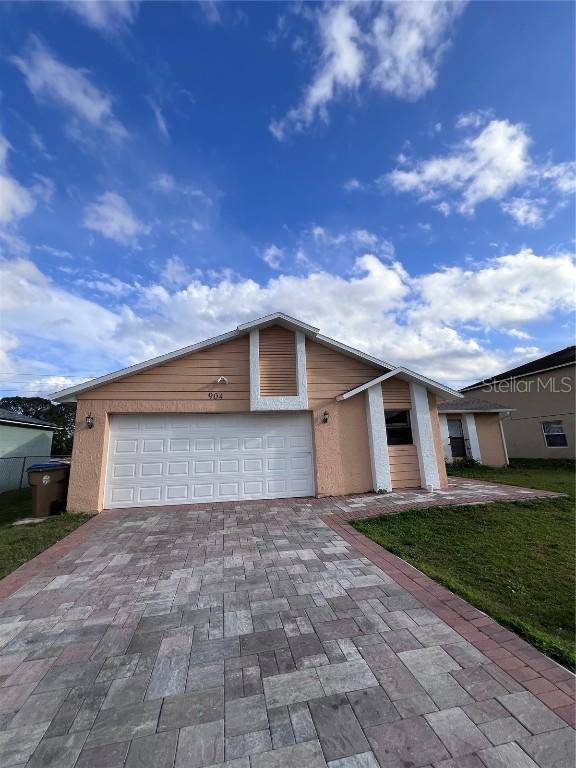904 Cumbran Ln., Kissimmee, FL 34758