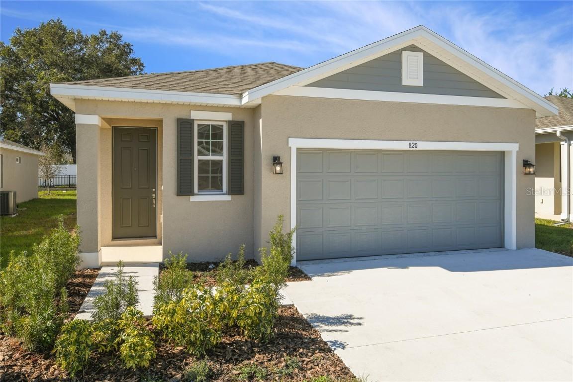 820 Blue Creek Dr., Haines City, FL 33844