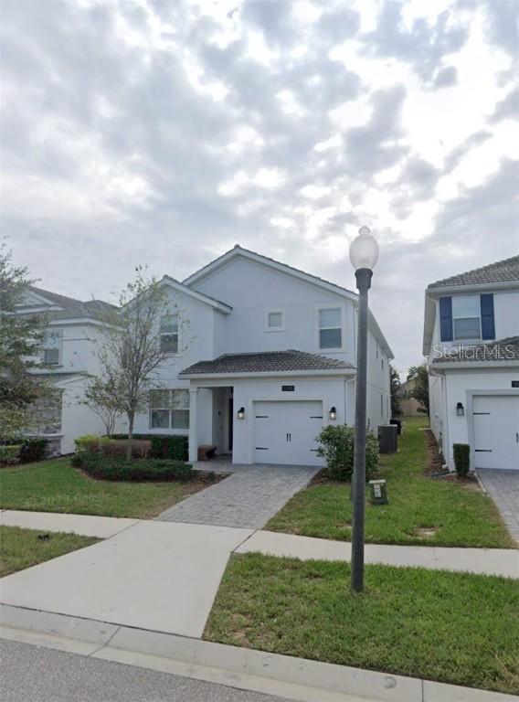 1648 Moon Valley Dr., Davenport, FL 33896