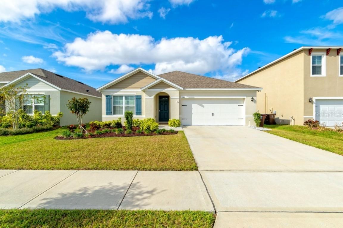 527 Noble Ave., Davenport, FL 33837