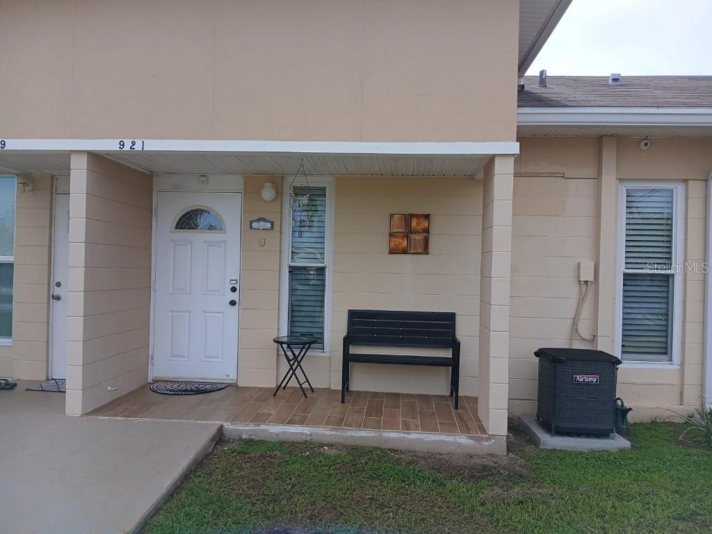 921 Club Cir., Lakeshore, FL 33854