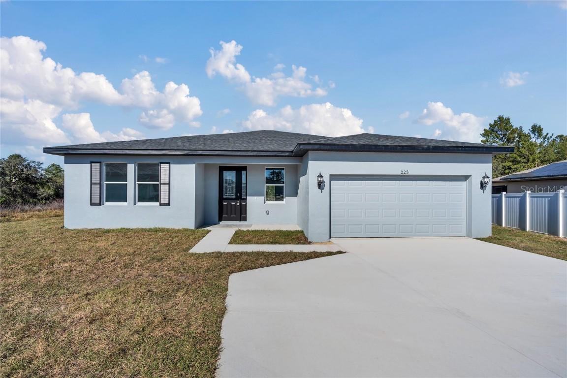 223 Elm Ct., Kissimmee, FL 34759