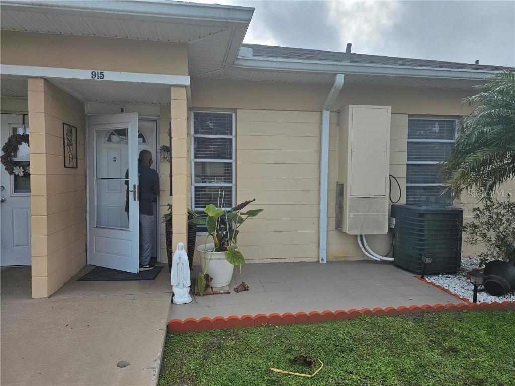 915 Club Cir., Lakeshore, FL 33854