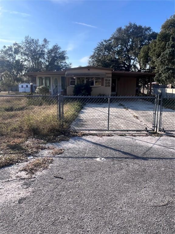34429 Laralack Ave., Leesburg, FL 34788