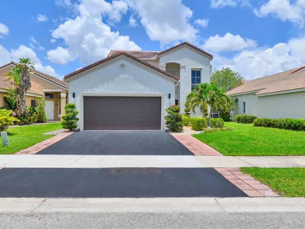 624 NE Stanton Dr., Weston, FL 33326