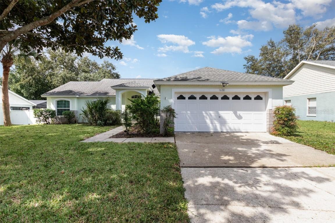 1608 Nectarine Tr., Clermont, FL 34714