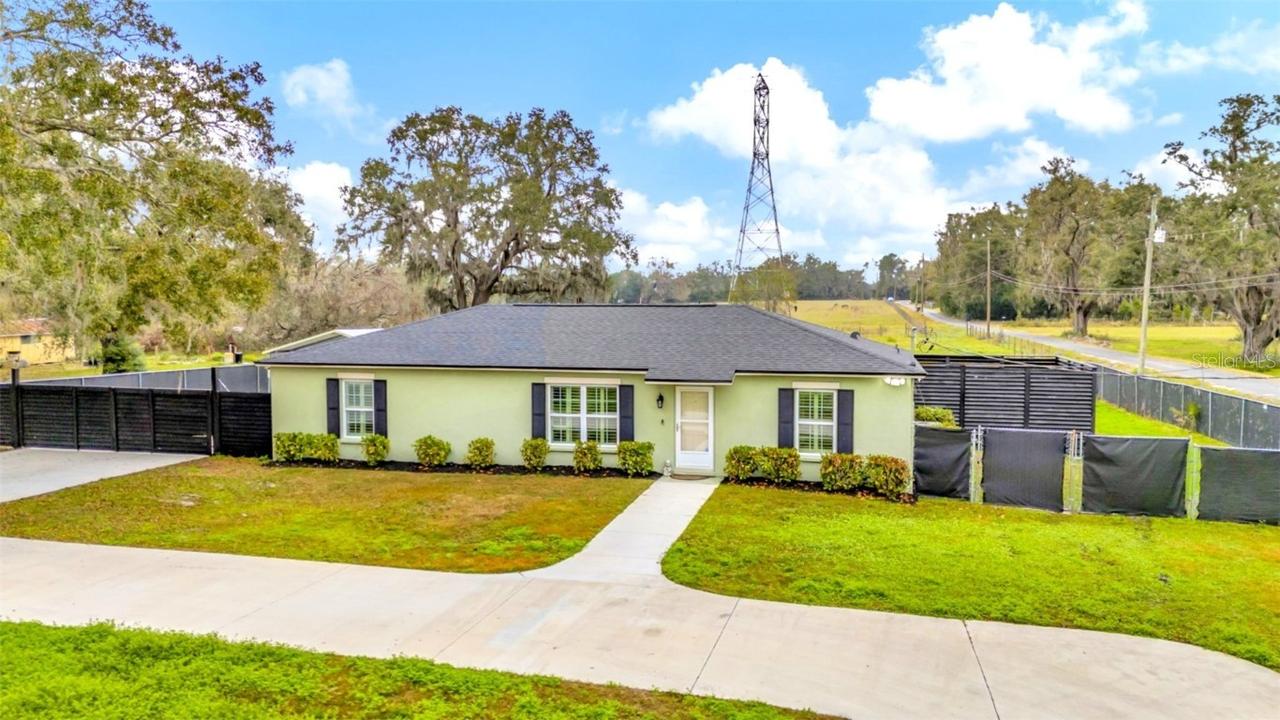 8600 W Knights Griffin Rd., Plant City, FL 33565