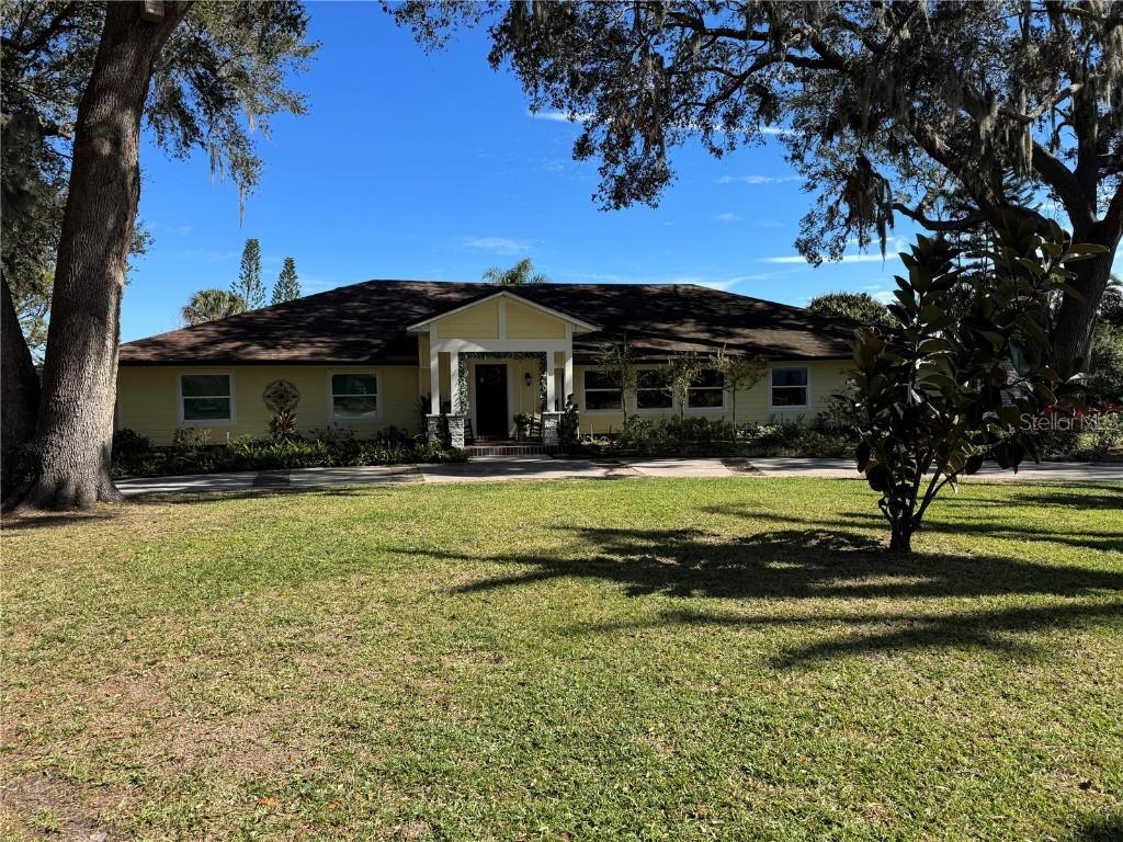 825 E Lakeshore Blvd., Kissimmee, FL 34744
