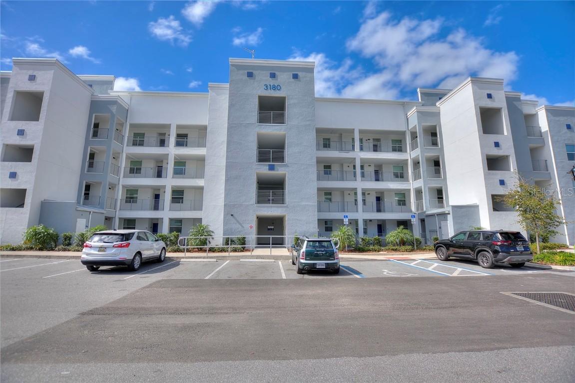 3180 Paradoux Circle Cir. #205, Kissimmee, FL 34746
