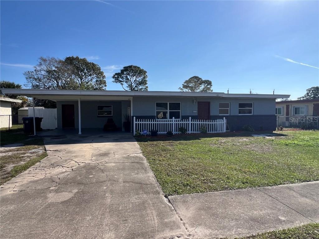 1725 Kings Ct., Titusville, FL 32780