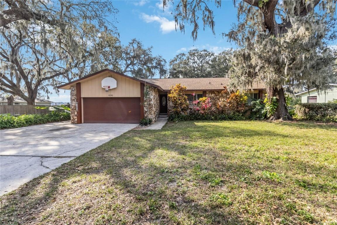 1250 Pecan St., Kissimmee, FL 34744