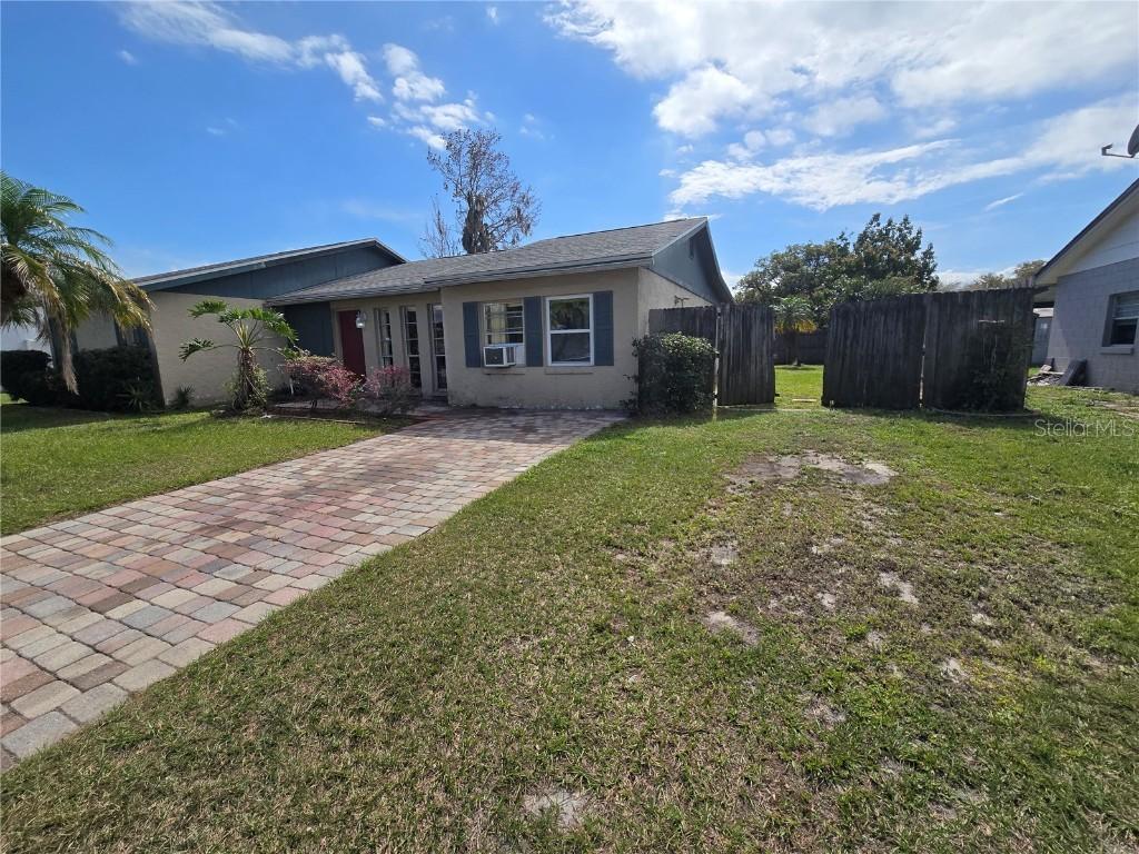 153 Snapdragon Ct., Kissimmee, FL 34743
