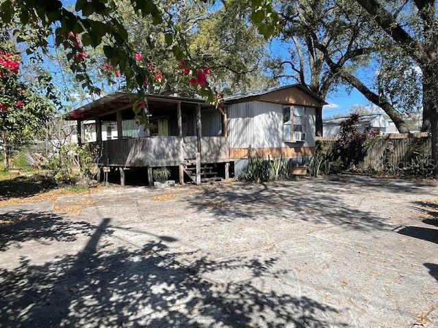 413 4th St., Orlando, FL 32824