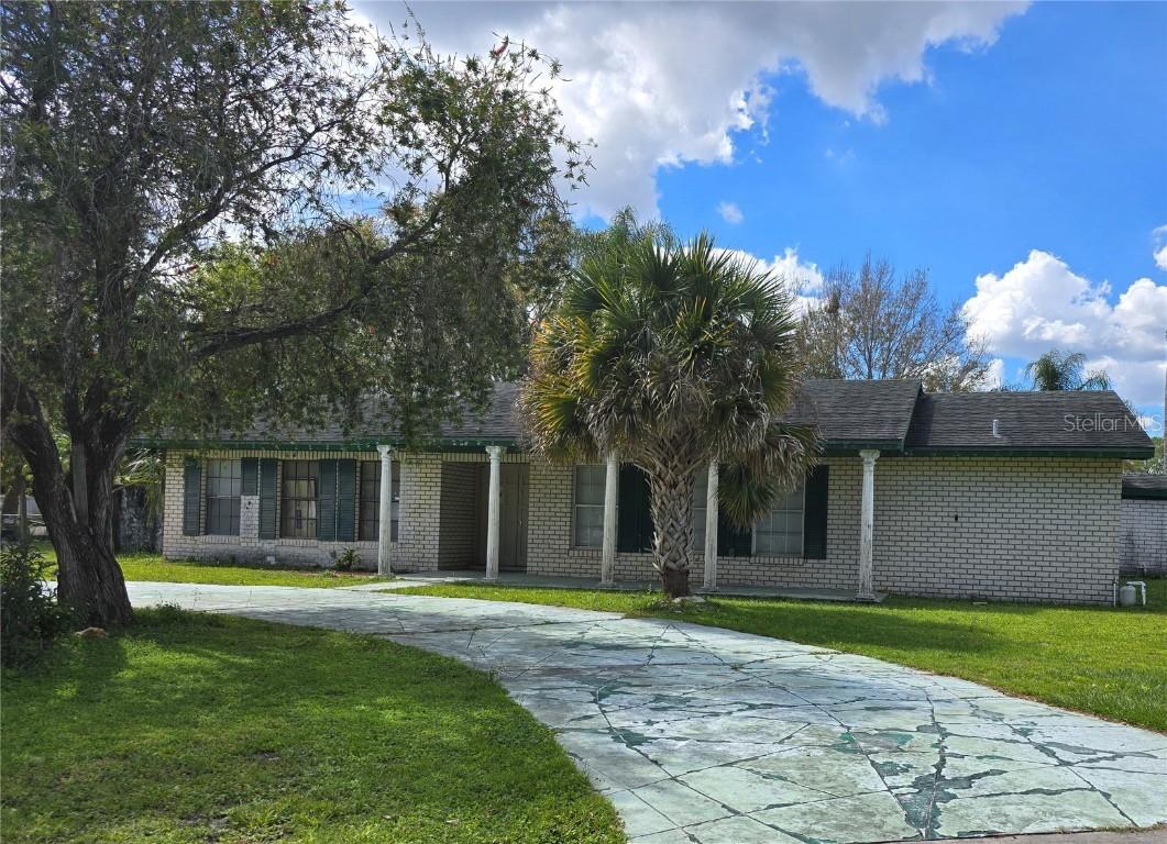 616 N Palm Ave., Kissimmee, FL 34741