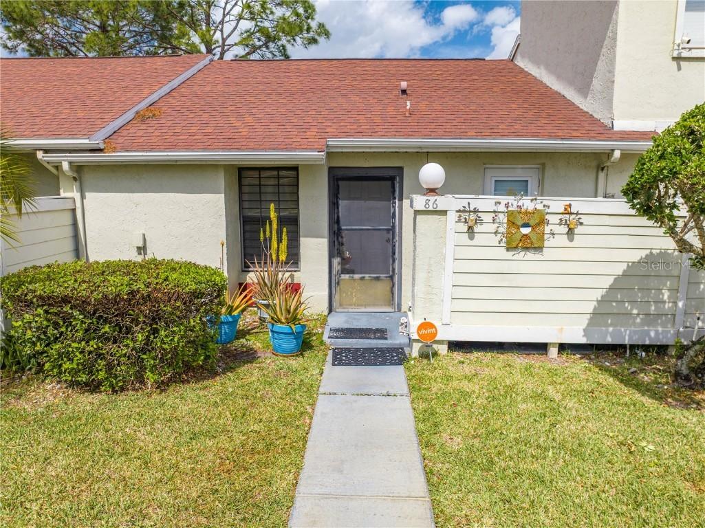 86 Pine Island Cir., Kissimmee, FL 34743