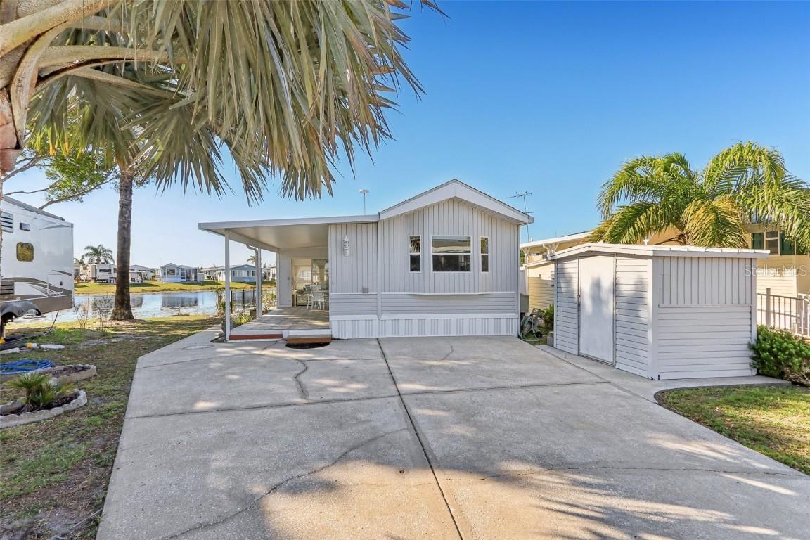 13 Red Quill Cir., Lake Wales, FL 33898