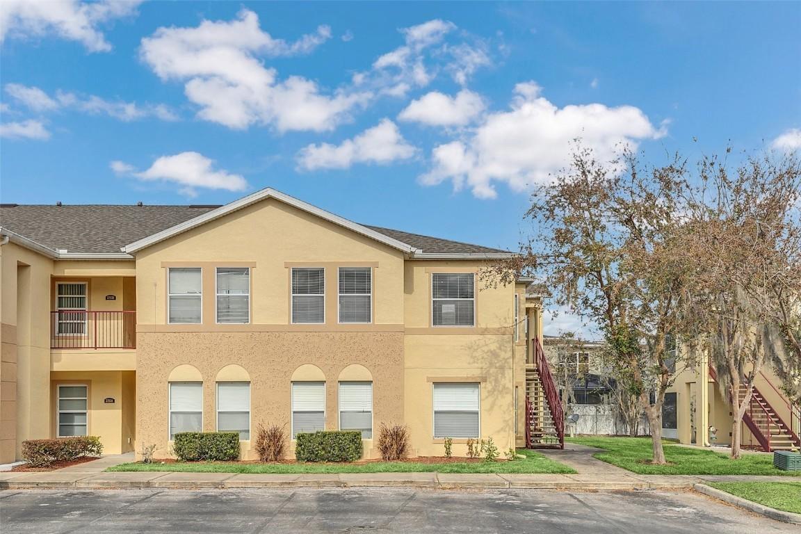 2794 Club Cortile Cir Cir. #B, Kissimmee, FL 34746