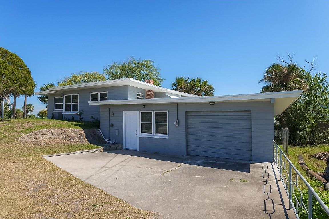 2326 S Peninsula Dr., Daytona Beach, FL 32118