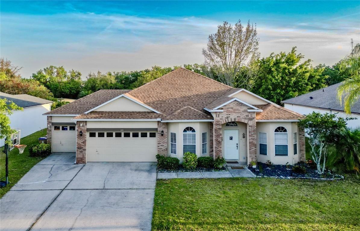 225 Strathmore Cir., Kissimmee, FL 34744