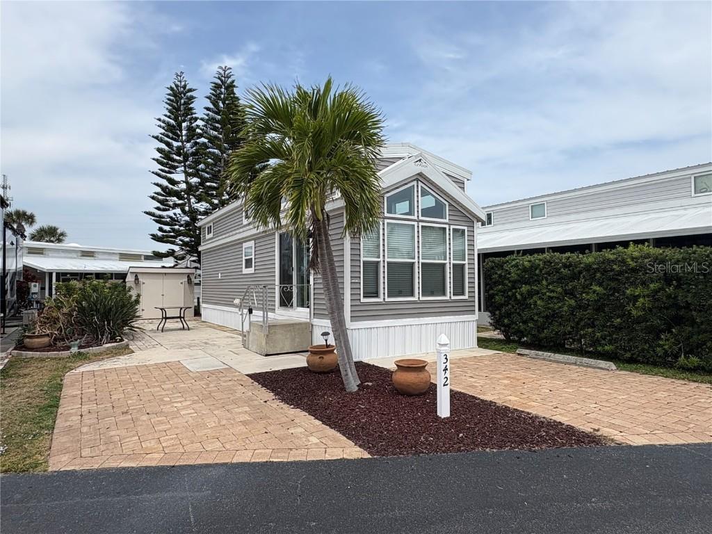 342 Carousel Ln., Melbourne Beach, FL 32951