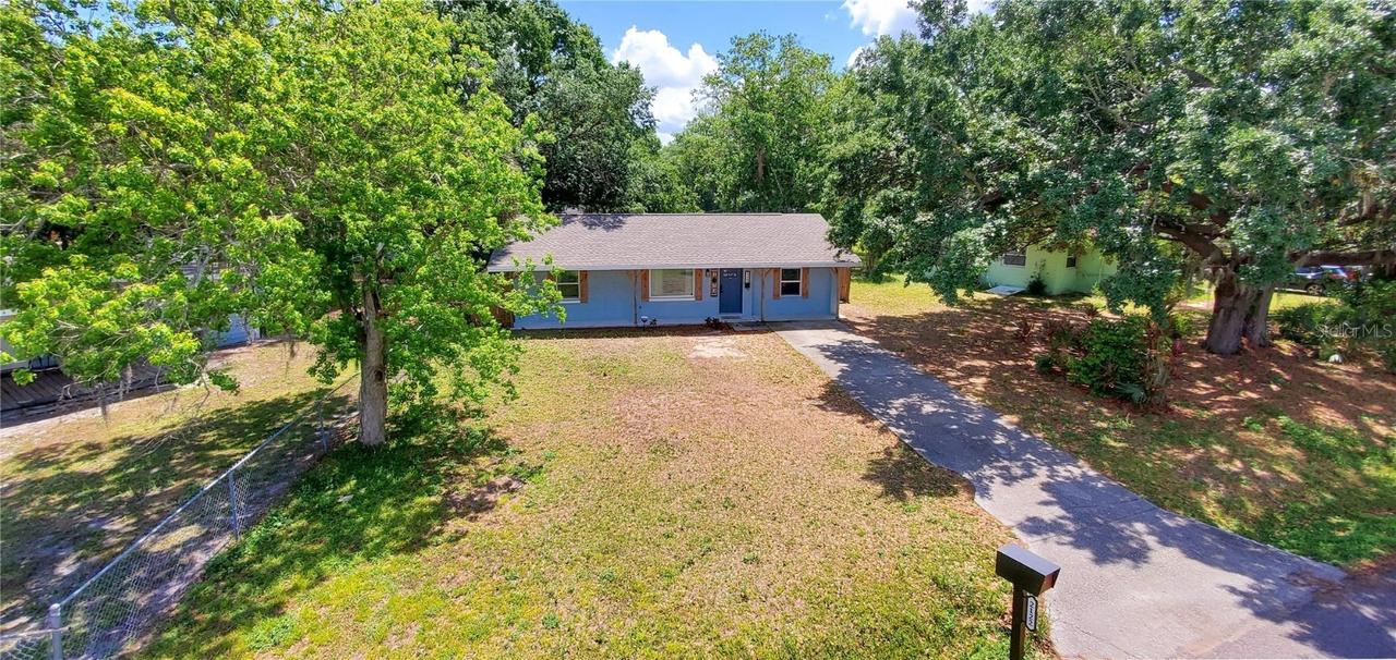 2122 NW Lake Blvd., Winter Haven, FL 33881