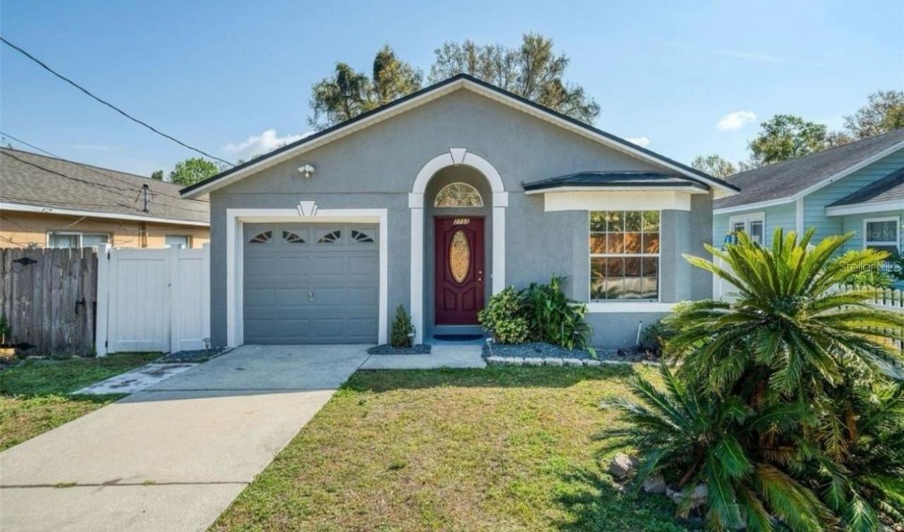 2733 Mayer St., Orlando, FL 32806