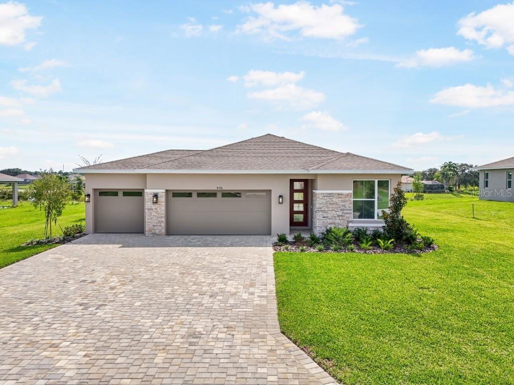 9176 Players Dr., Weeki Wachee, FL 34613