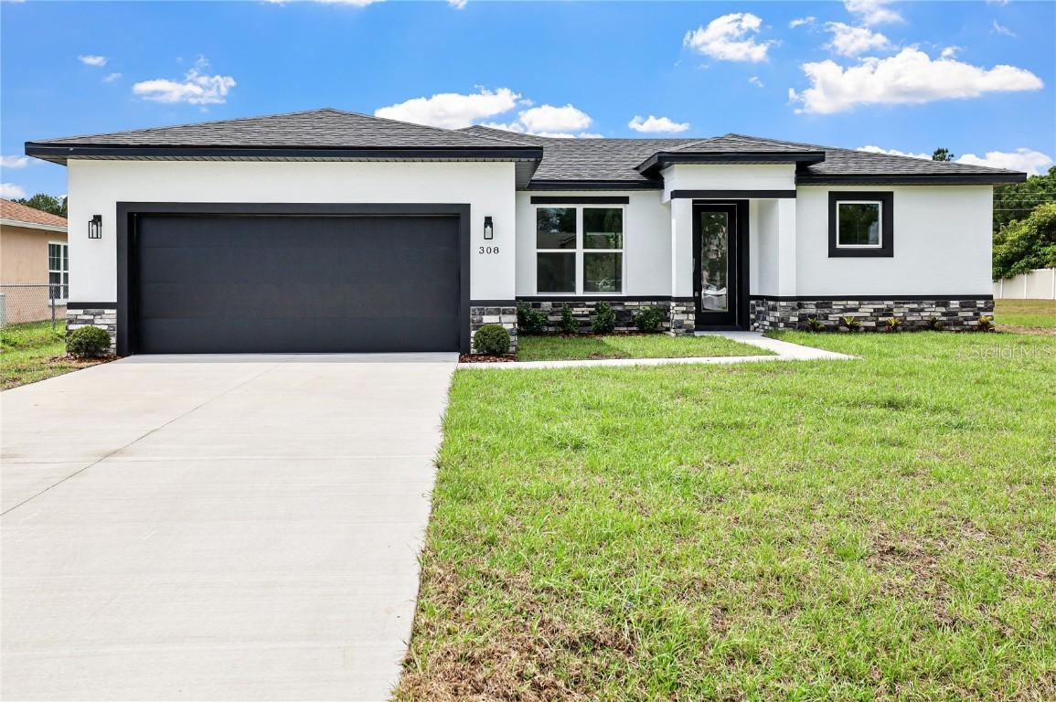 308 Miami Ln., Kissimmee, FL 34759