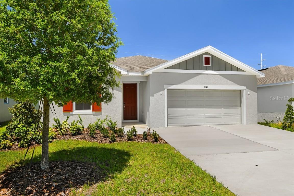 1749 Carnelian St., Deland, FL 32720
