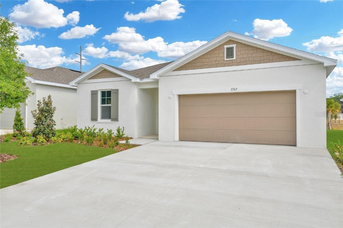1747 Carnelian St., Deland, FL 32720